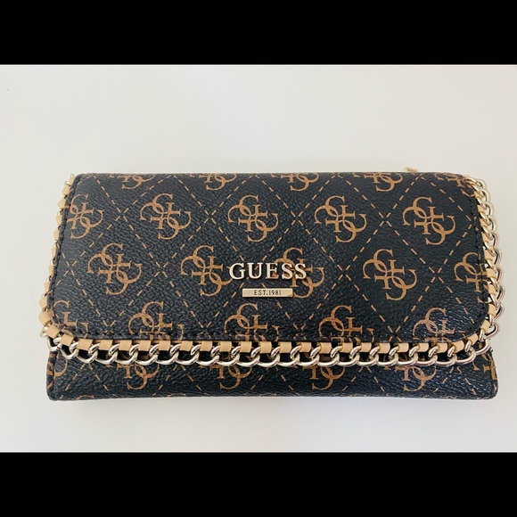 Guess monogram trifold wallet in perfect condition - Picture 2 of 4